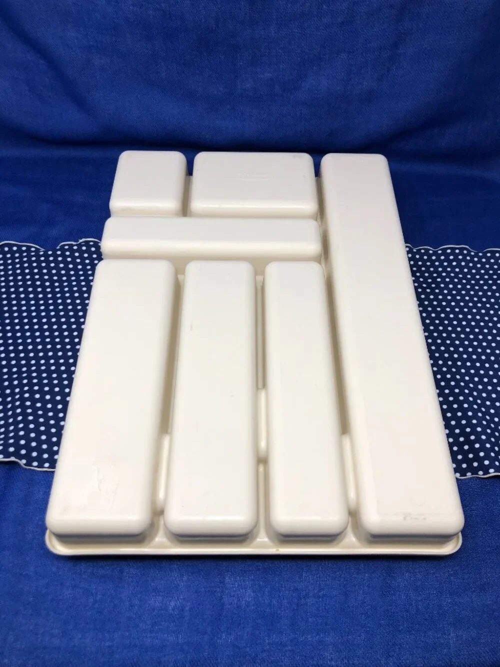 Rubbermaid Silverware Drawer Organizer – Cream/Beige – Pre-Owned